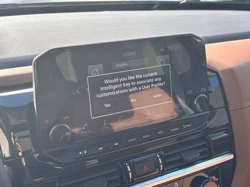 New 2025 Nissan Pathfinder Platinum w/ Black Appearance Package image 28