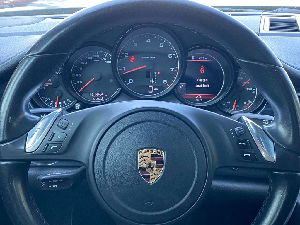Used 2016 Porsche Panamera image 18