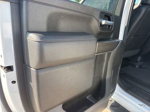 Used 2023 GMC Sierra 2500 AT4 AWD/4WD image 11