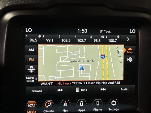 Used 2023 Jeep Renegade Latitude image 12