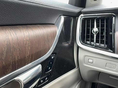 Used 2021 Volvo V90 T6 Inscription image 19