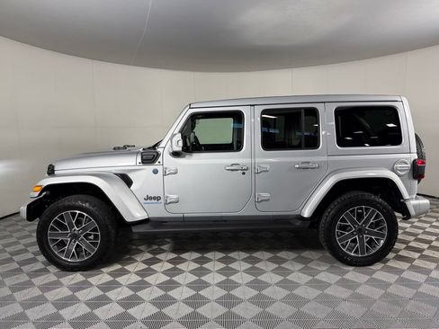 Used 2024 Jeep Wrangler High Altitude AWD/4WD image 10
