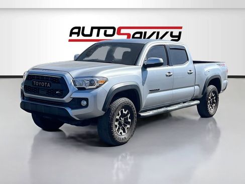 Used 2022 Toyota Tacoma TRD Off-Road w/ Technology Package AWD/4WD image 3