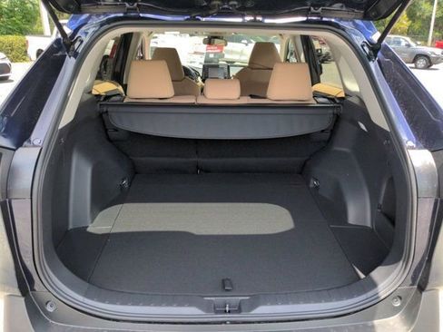 Used 2021 Toyota RAV4 XLE FWD image 13