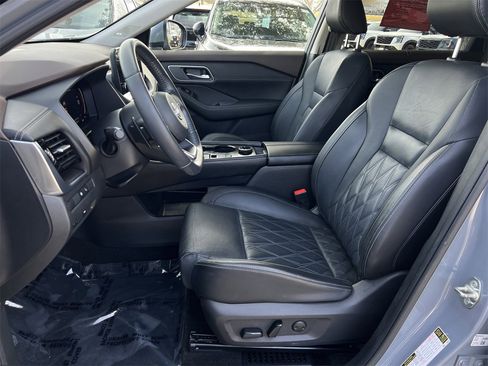 Certified 2023 Nissan Rogue Platinum w/ Platinum Premium Package image 21