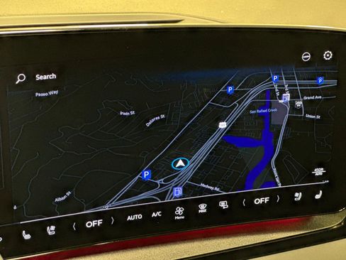 New 2025 Audi Q6 e-tron Premium Plus image 18