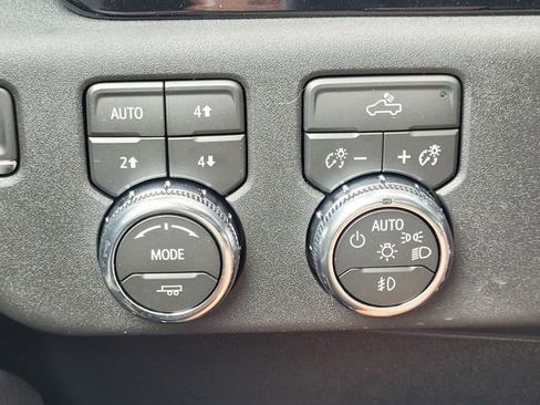 New 2026 GMC Sierra 1500 Elevation image 18