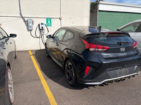 Used 2019 Hyundai Veloster Turbo FWD image 6