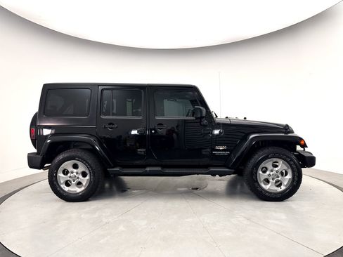 Used 2015 Jeep Wrangler Unlimited Sahara w/ Max Tow Package image 31