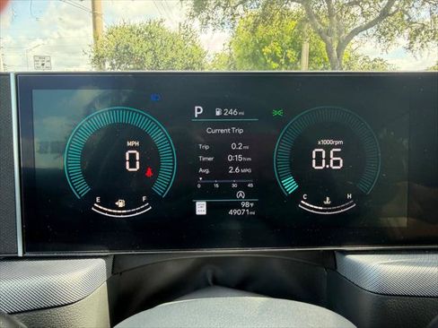Used 2025 Hyundai Sonata SE FWD image 28