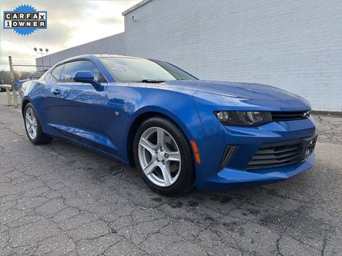 Used 2018 Chevrolet Camaro LT w/ Technology Package image 8
