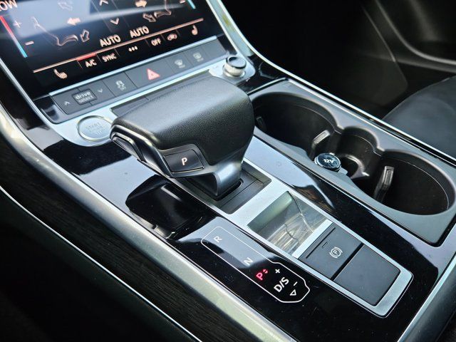 Used 2019 Audi Q8 Premium w/ Convenience Package AWD/4WD image 12