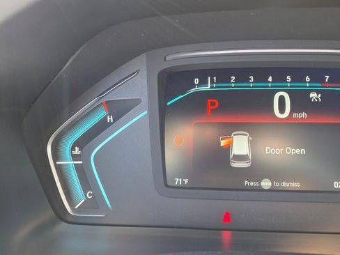 Used 2023 Honda Odyssey Touring image 13