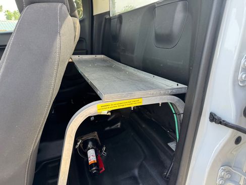 Used 2022 Chevrolet Colorado LT w/ Fleet Safety Package image 17