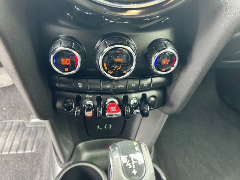 Used 2017 MINI Cooper 2-Door Hardtop image 25