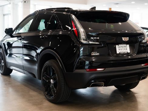Used 2023 Cadillac XT4 Sport AWD/4WD image 6