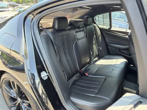 Used 2018 BMW M550i xDrive AWD/4WD image 13
