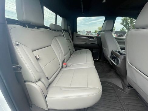 Used 2022 GMC Sierra 1500 SLT w/ SLT Premium Plus Package AWD/4WD image 26