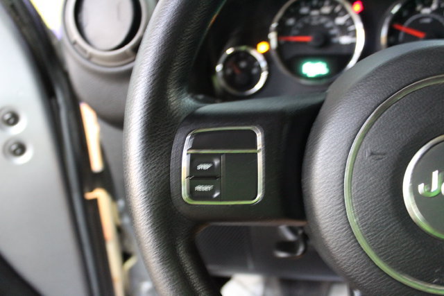 Used 2016 Jeep Wrangler Sport AWD/4WD image 13