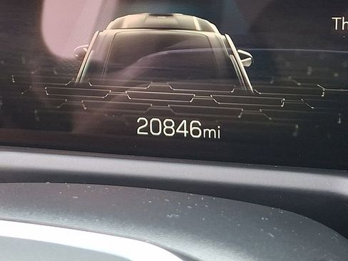 Used 2025 GMC Acadia Elevation image 25