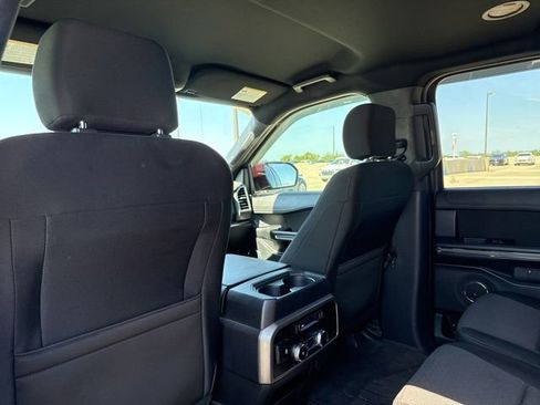 Used 2020 Ford Expedition XLT RWD image 11
