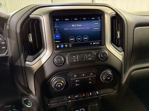 Used 2020 Chevrolet Silverado 1500 LT Trail Boss image 17