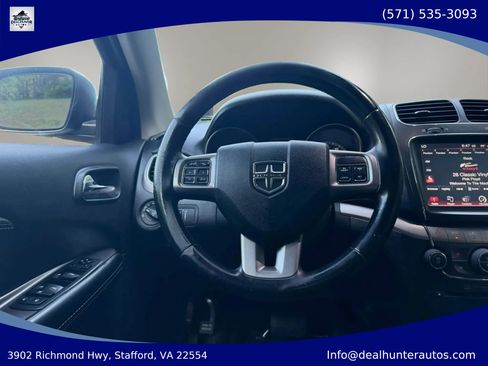 Used 2019 Dodge Journey Crossroad AWD/4WD image 22