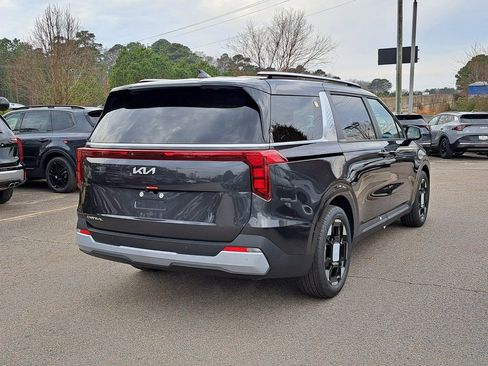 New 2026 Kia Carnival EX FWD image 4