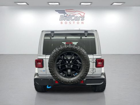 Used 2023 Jeep Wrangler Unlimited Sahara w/ Cold Weather Group AWD/4WD image 5