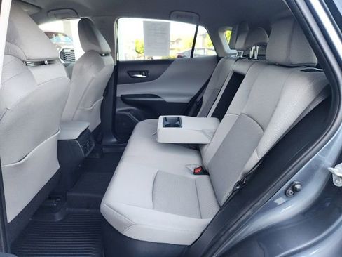Used 2024 Toyota Venza LE AWD/4WD image 18