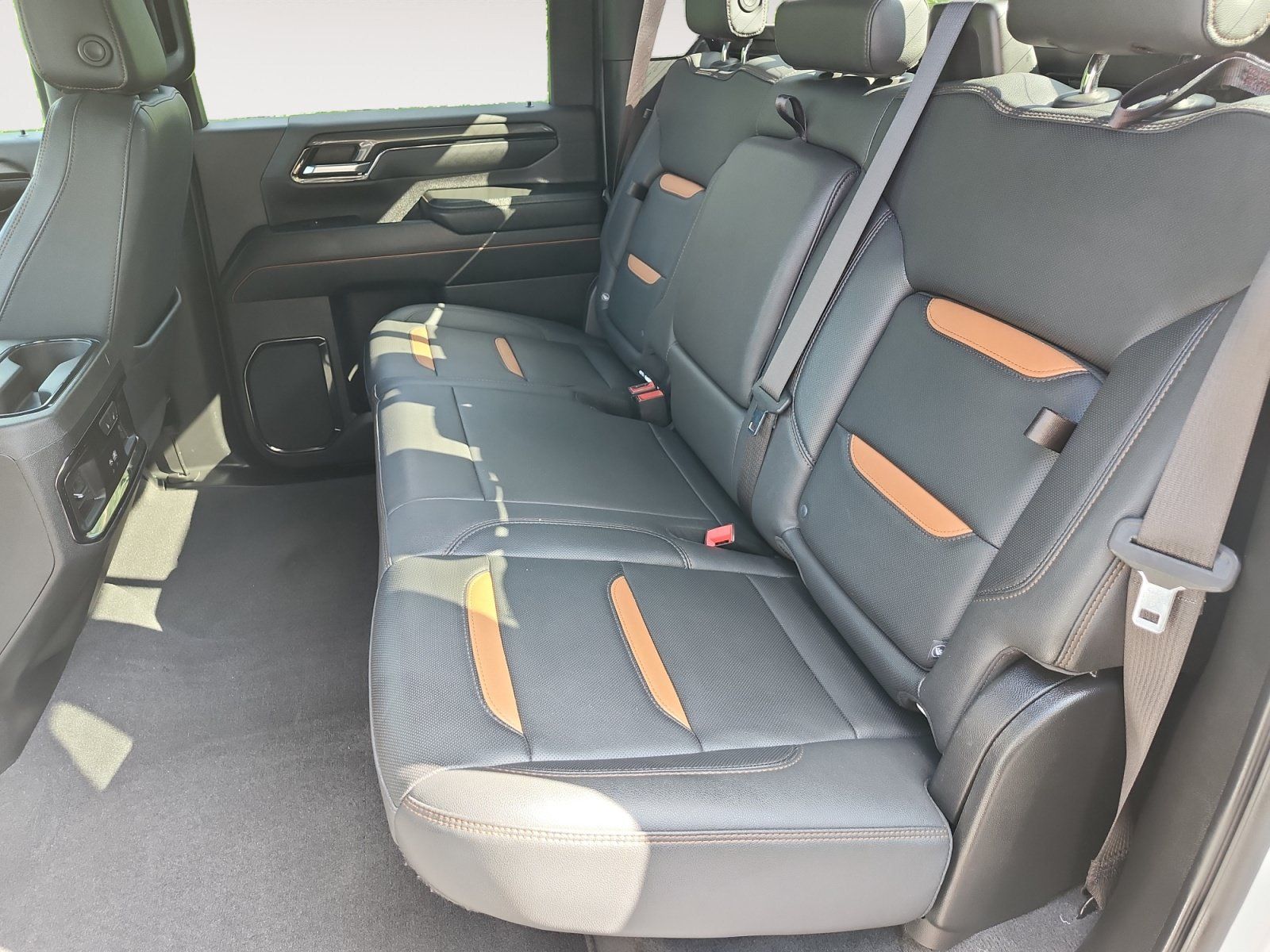 Used 2024 GMC Sierra 3500 AT4 w/ AT4 Premium Plus Package AWD/4WD image 13
