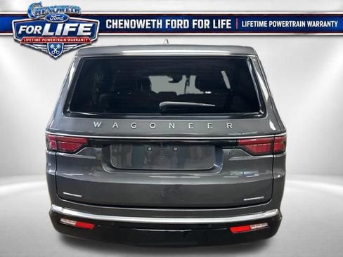 Used 2022 Jeep Wagoneer Series III w/ Premium Group I AWD/4WD image 4