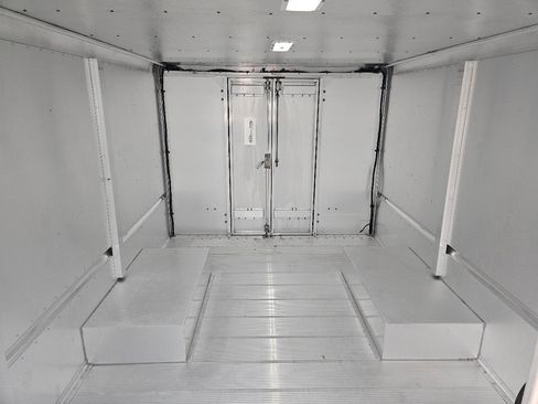 Used 2015 Ford E-350 and Econoline 350 Super Duty w/ A/C Prep Package RWD image 20