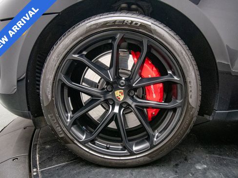 Used 2023 Porsche Macan GTS w/ GTS Sport Package image 40