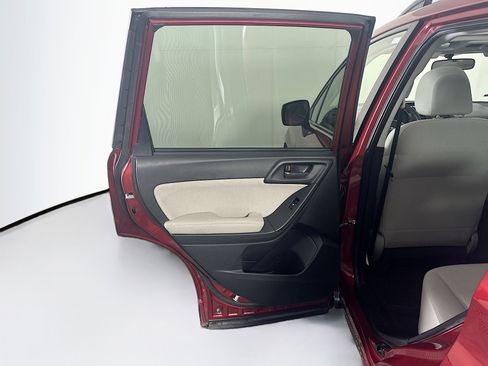 Used 2015 Subaru Forester 2.5i Premium image 27