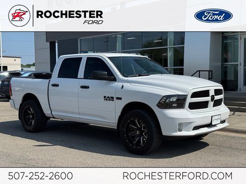 Used 2016 RAM 1500 Express w/ Popular Equipment Group AWD/4WD image 1