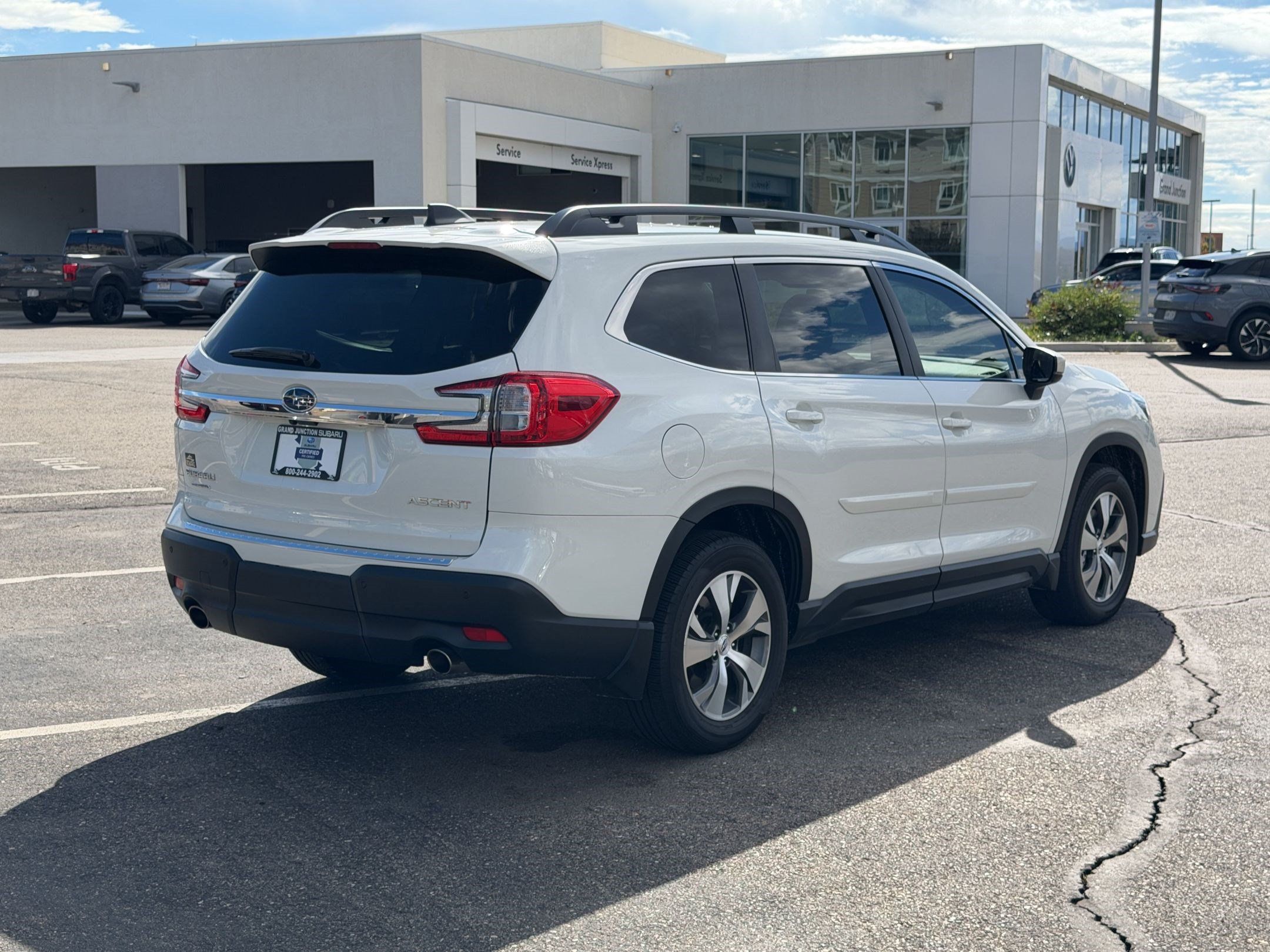 Certified 2024 Subaru Ascent Premium w/ Convenience Package AWD/4WD image 9
