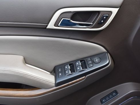 Used 2019 GMC Yukon Denali w/ Denali Ultimate Package image 12