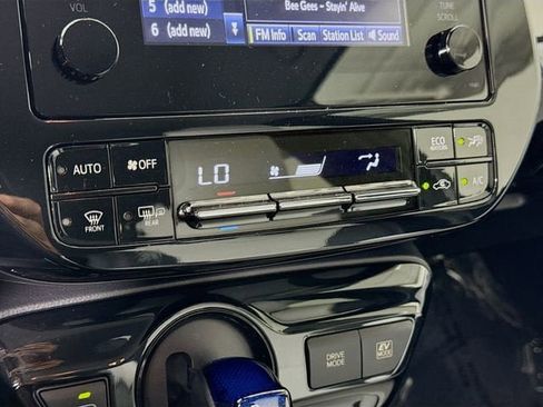 Certified 2019 Toyota Prius XLE w/ Carpet Mat Package image 15