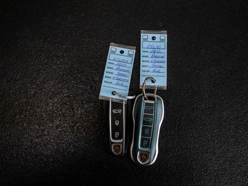 Used 2022 Porsche Taycan 4 Cross Turismo image 54