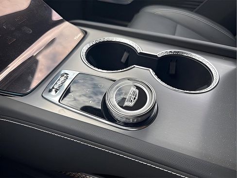New 2026 Cadillac Vistiq Luxury image 17