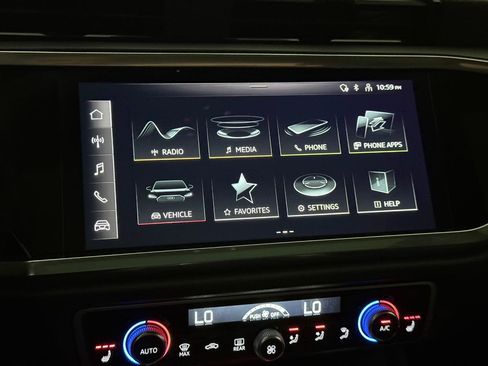 Used 2023 Audi Q3 2.0T Premium w/ Convenience Package AWD/4WD image 33