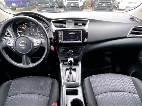 Used 2019 Nissan Sentra SV image 14