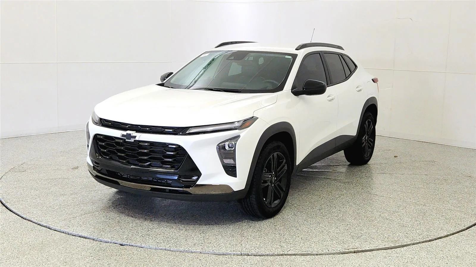 Used 2025 Chevrolet Trax ACTIV w/ Driver Confidence Package FWD image 3