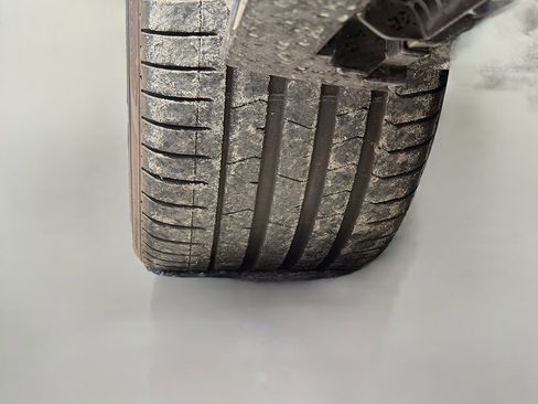 Used 2024 Bentley Flying Spur W12 image 49