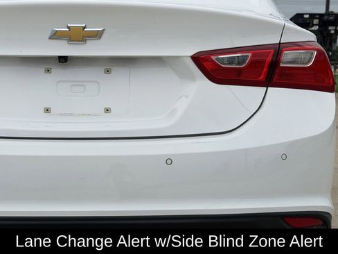 Used 2020 Chevrolet Malibu LS w/ Driver Confidence Package II FWD image 9