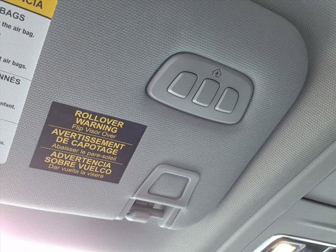 Used 2022 Lincoln Corsair AWD w/ Premium Package image 27