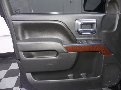 Used 2015 GMC Sierra 1500 SLE w/ SLE Value Package image 16