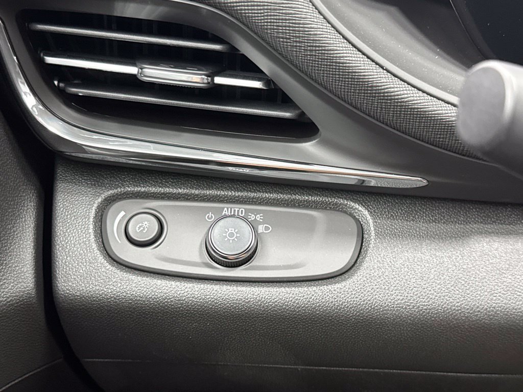 New 2026 Buick Envista Sport Touring w/ Convenience I Package FWD image 10