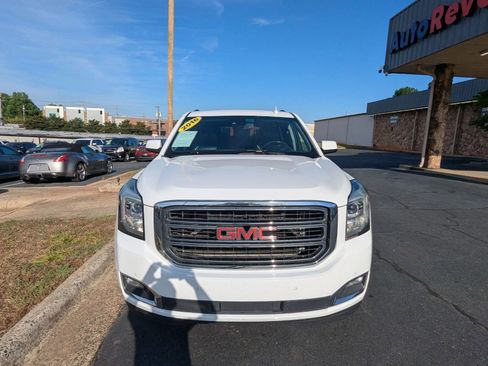 Used 2016 GMC Yukon XL SLT w/ Open Road Package AWD/4WD image 2